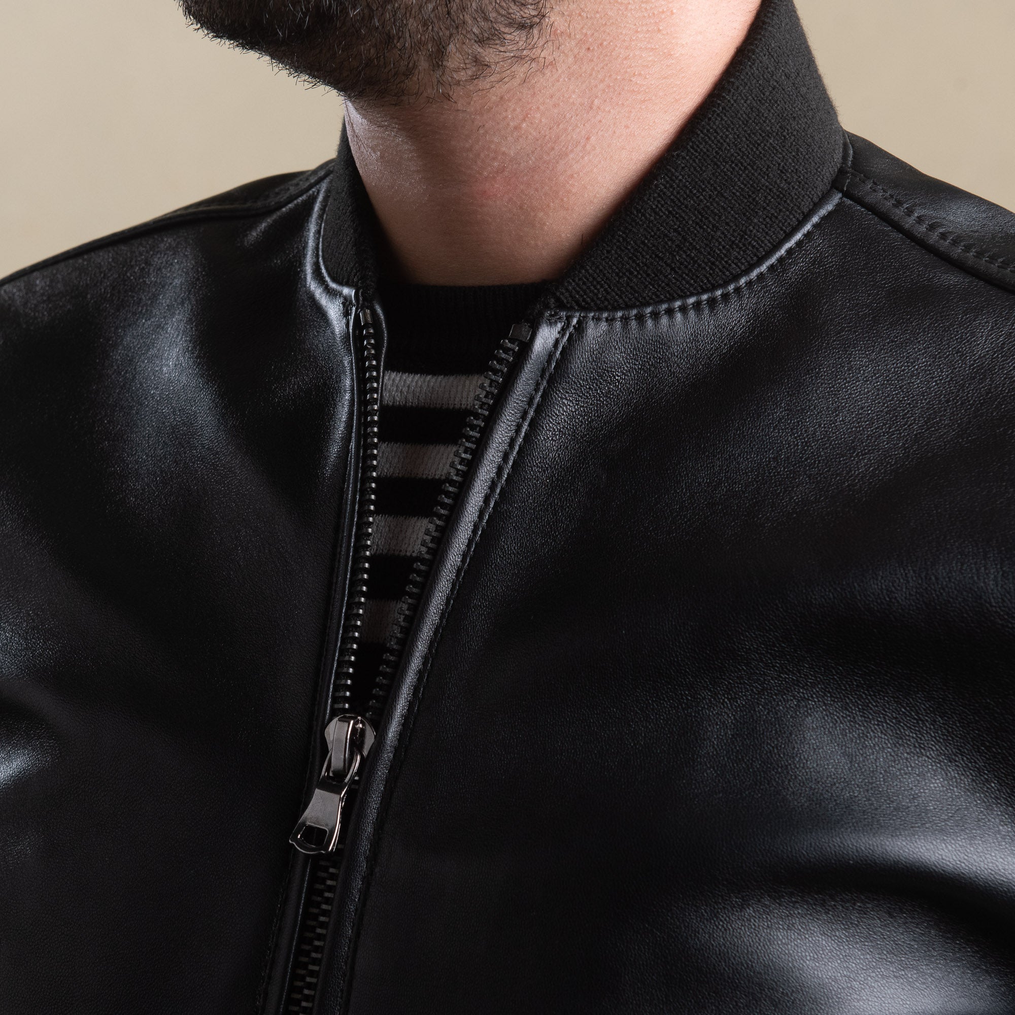 Lusso – Premium Black Leather Bomber Jacket Media 3
