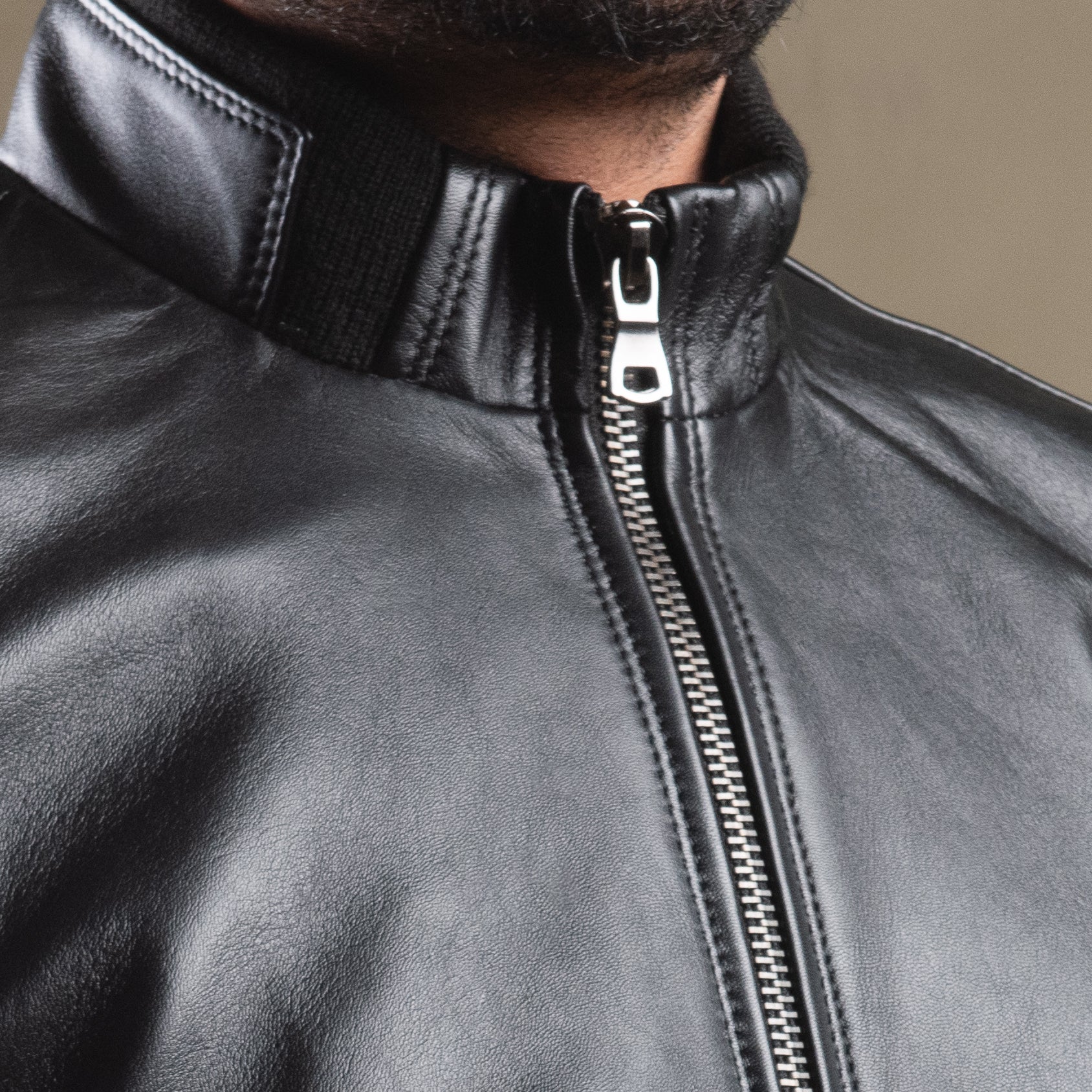 Viterbo – Classic Black Leather Bomber Jacket for Men Media 3